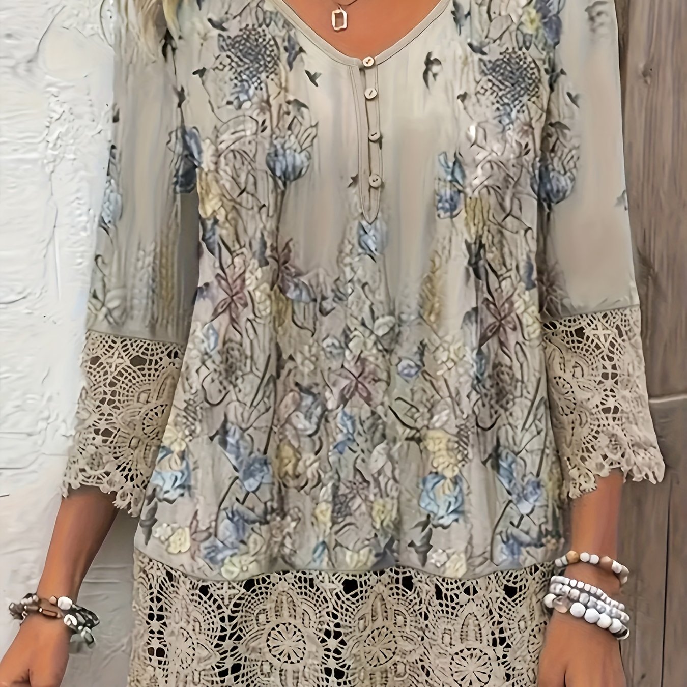 ISADORA™ | Plus-Size Floral & Lace Patchwork Tee