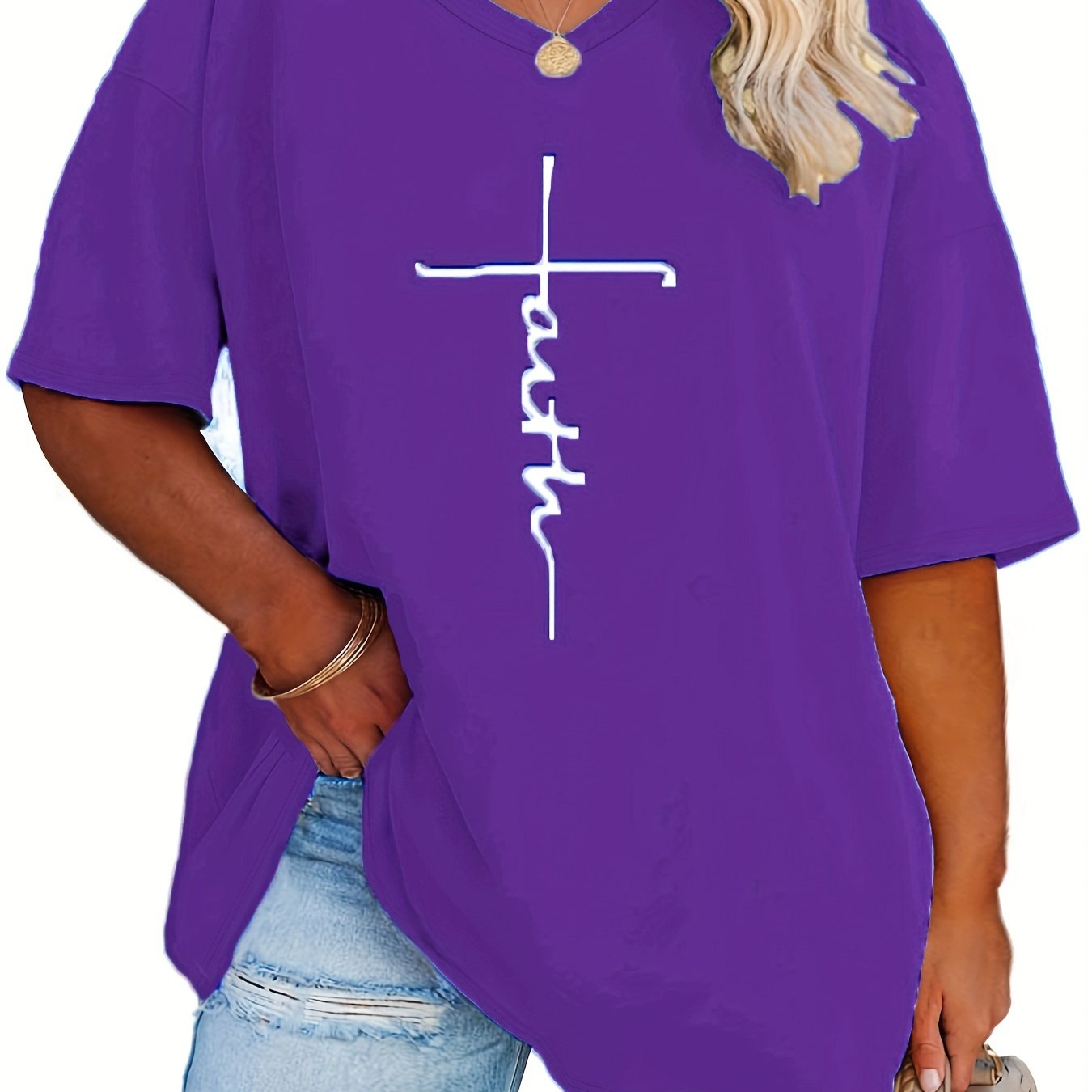 SERENA™ | Plus‑Size Casual V‑Neck Faith Tee